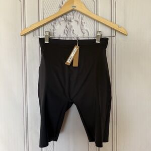 Skims Body Hip Shaping Mid Thigh Short Sz XS Onyx Enhancing Padded NWT $98